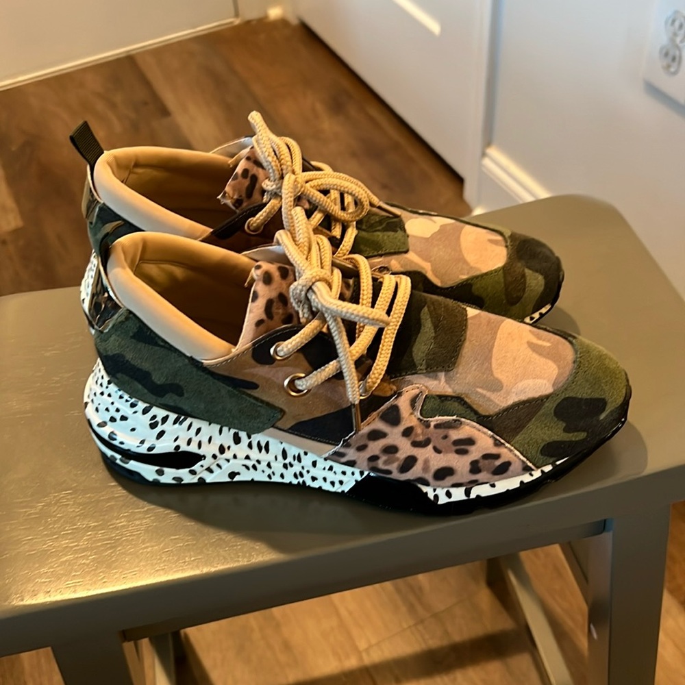 Steve Madden “Cliff” Camo Leopard Print Platform Sneakers